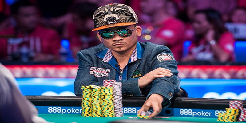 Thần bài Poker Qui Nguyen gốc Việt vang danh trên thế giới