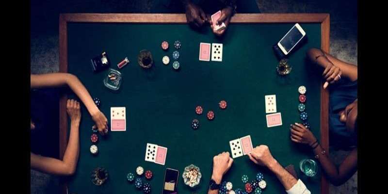 Những điểm cần lưu ý khi mua bài Poker